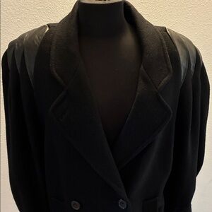 Vintage 80s wool Blend Double-Breasted Coat w/ leather shoulder accent 40“ chest